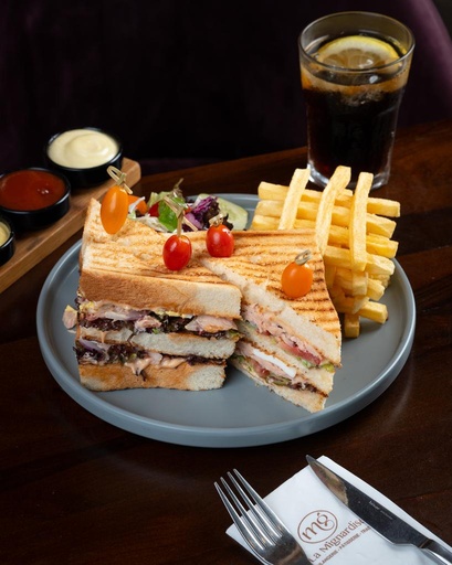 MENU CLUB SANDWICH AU POULET